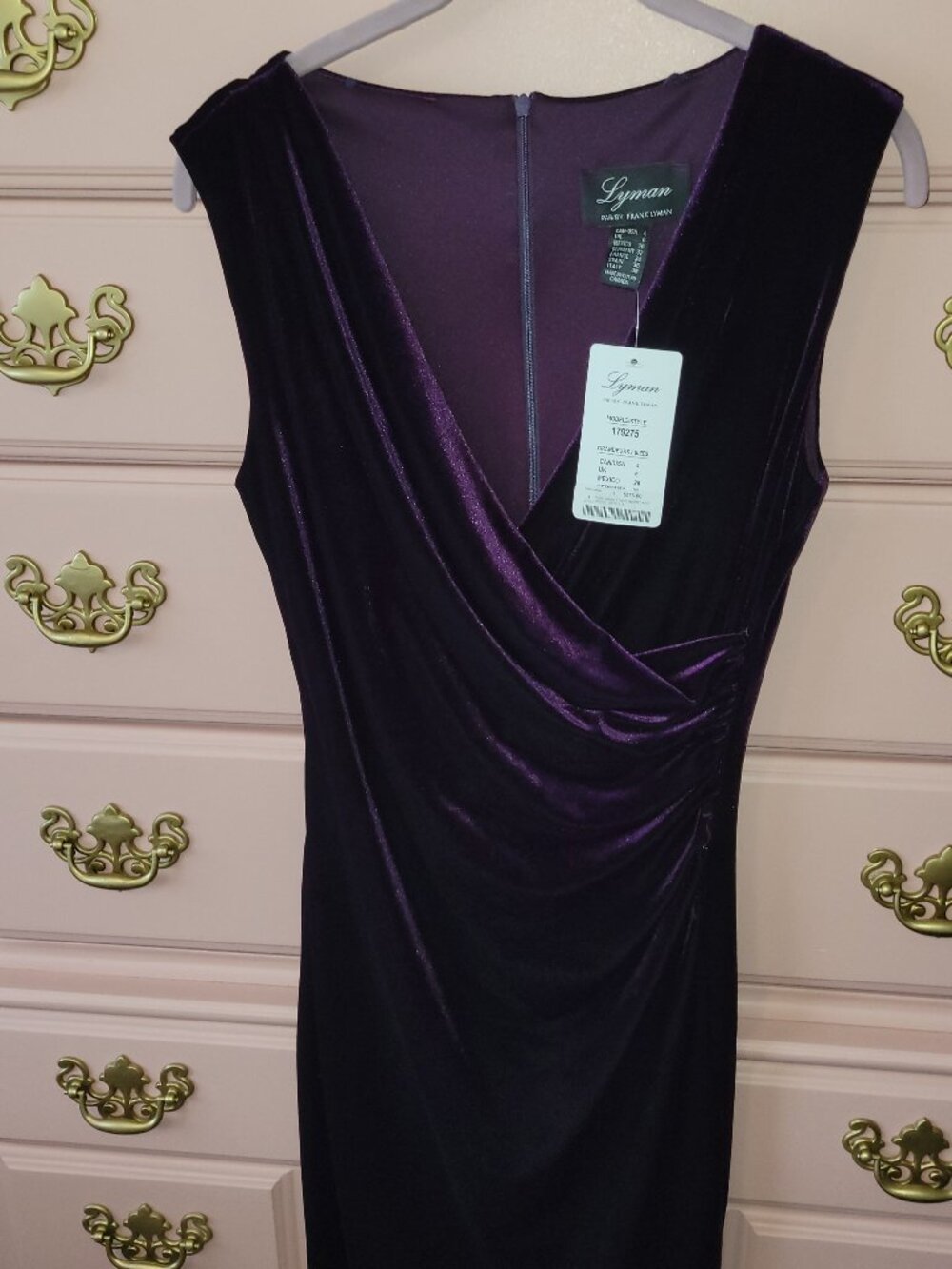 Frank Lyman velvety purple sleevless dress size 4